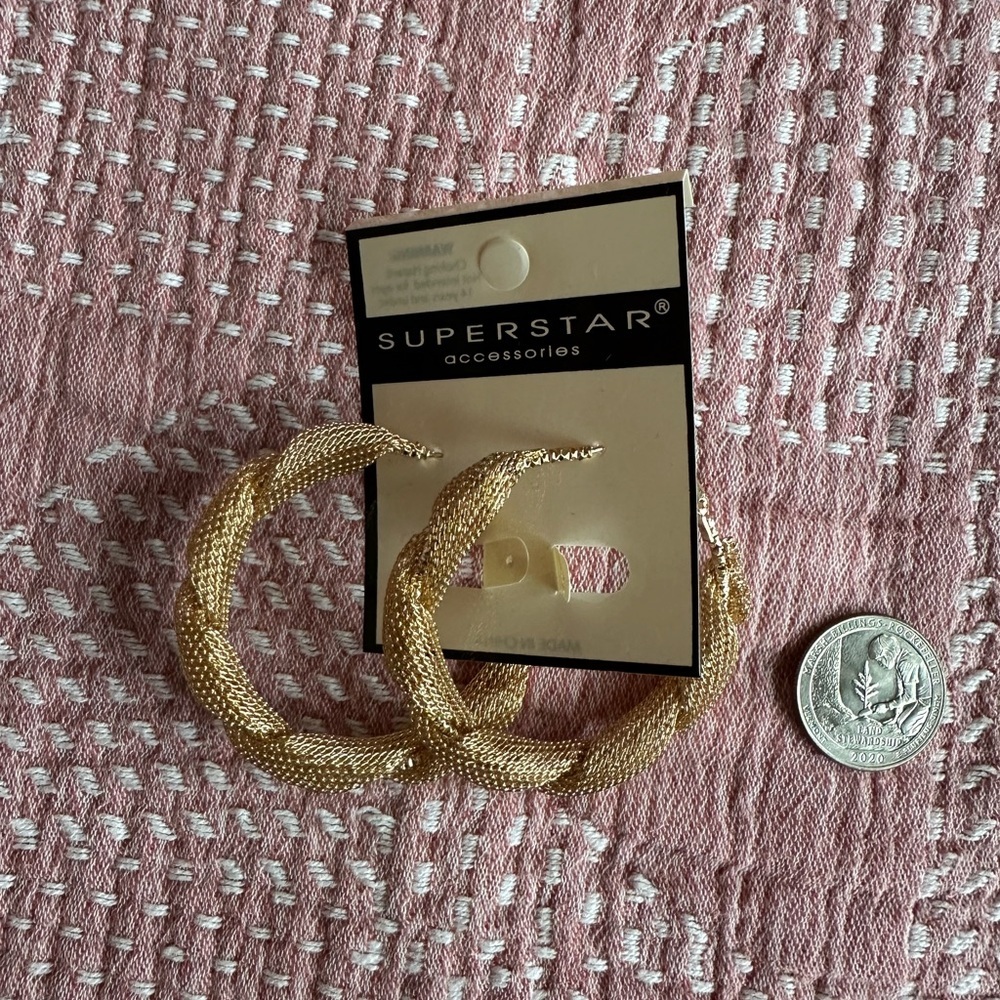 SUPERSTAR Gold Mesh Hoop Earrings - Picture 2 of 3